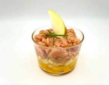 Tartar de salmó amb mango i poma